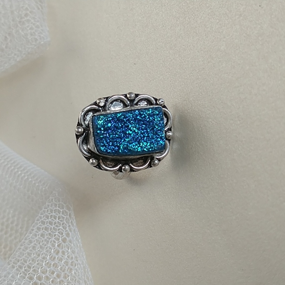 925 Silver Ring w/ Druzzy Light/Dark Blue Stone!